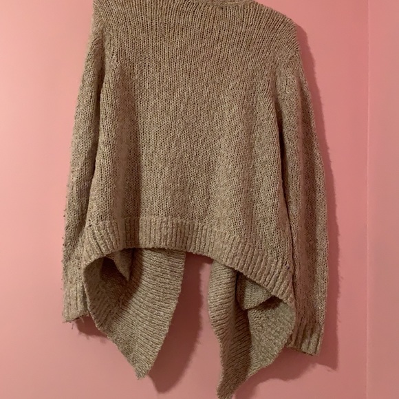 Garage Sweater - Picture 4 of 4